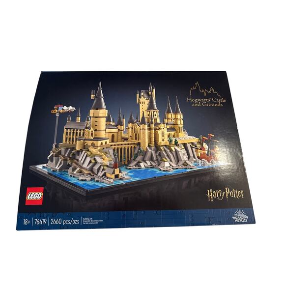 LEGO 76419 Hogwarts Castle and Grounds Lego Set - Picture 1 of 2